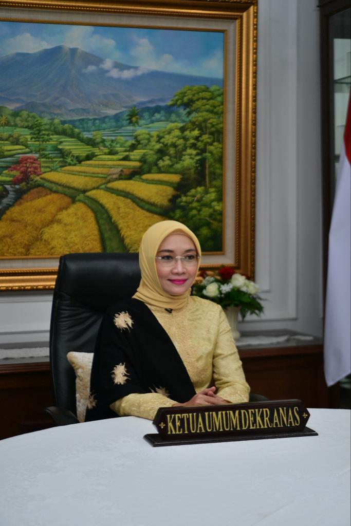Foto HJ. Wury Ma'ruf Amin